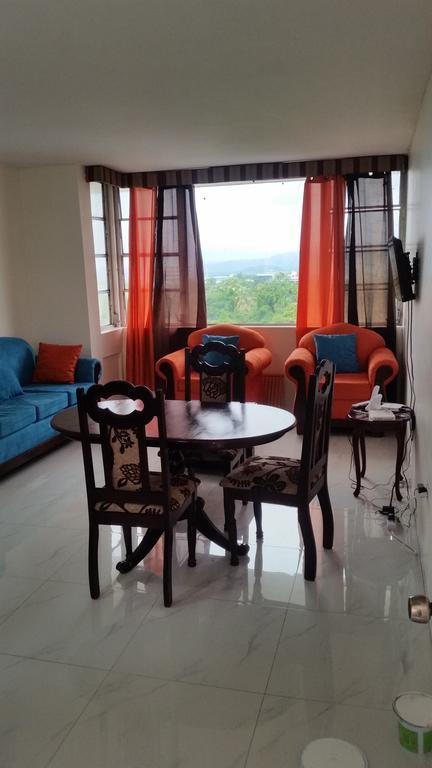 Malia'S New Kgn Apartment Kingston Exterior foto